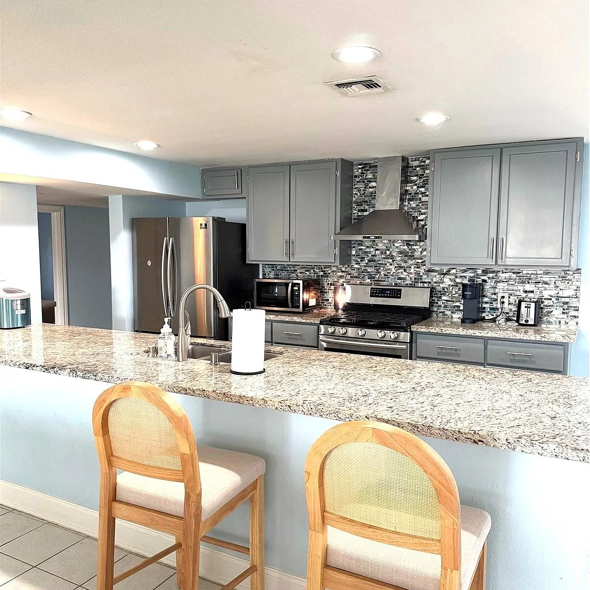 3 bed, 2.0 bath, 1600 sqft, $1,700 — Photo 4