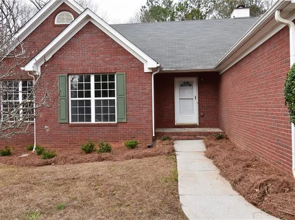 6105 Back Bay Cir, Flowery Branch, GA 30542