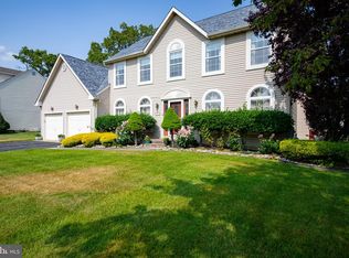 917 Golda Ln, Vineland, NJ 08361