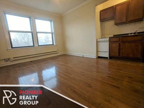 2nd image of 4546 N Damen Ave #4546311
