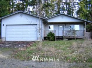1544 S Lake Dr, Camano Island, WA 98282