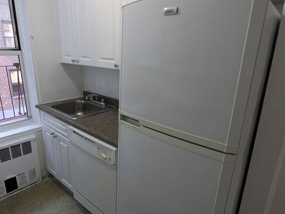 4th image of 144-67 41st Ave #131