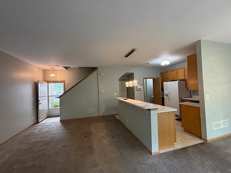 2633 Williamsburg Dr — Photo 3