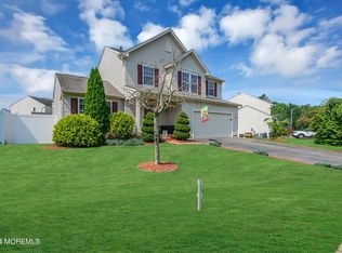 21 Cannonball Dr, Barnegat, NJ 08005