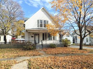 106 Greenwich St, Valparaiso, IN 46383