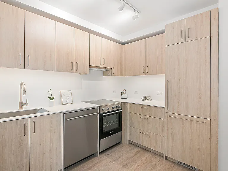 12 Halsey St #Penthouse 201 — Photo 5