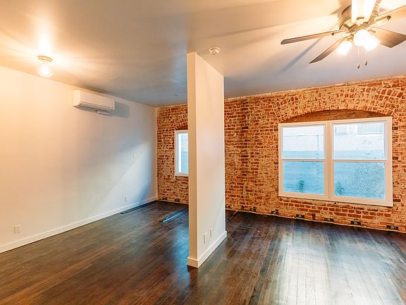 3rd image of 1006 N El Centro Ave APT 210