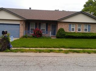 713 Green Haven Dr, Swansea, IL