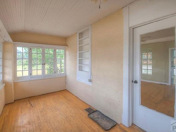 5th image of 221 N Main St