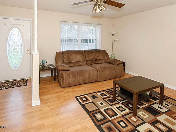 3rd image of 11102 Albion Dr