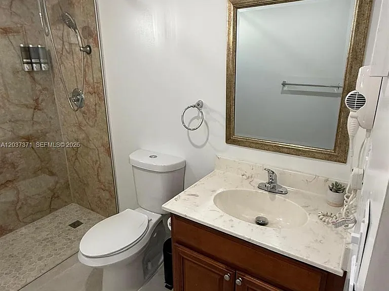 208 NW 7th St #1 — Photo 10