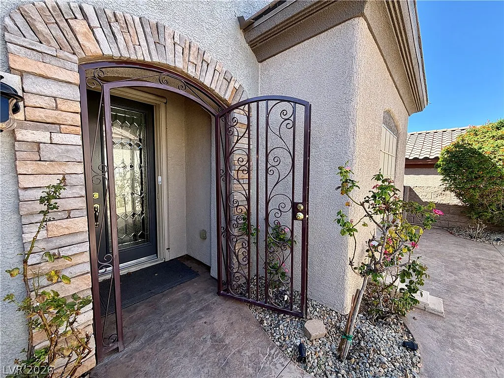 2 bed, 3.0 bath, 2559 sqft, $2,550 — Photo 3