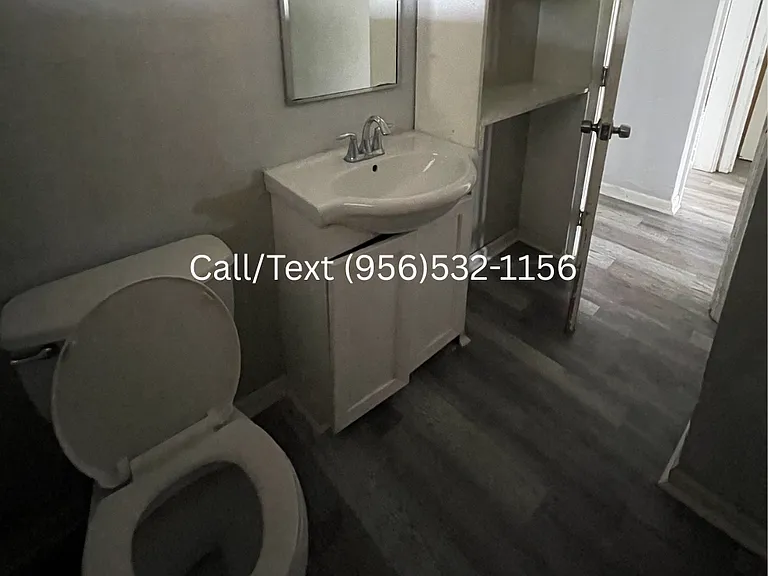 2901 Soledad St — Photo 6