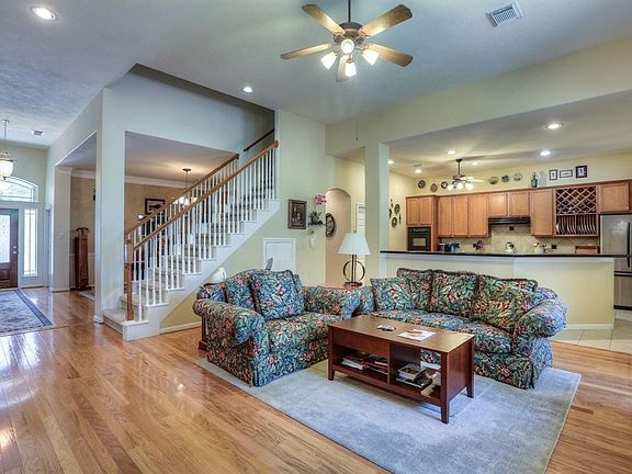 2nd image of 14602 Summerwood Lakes Dr