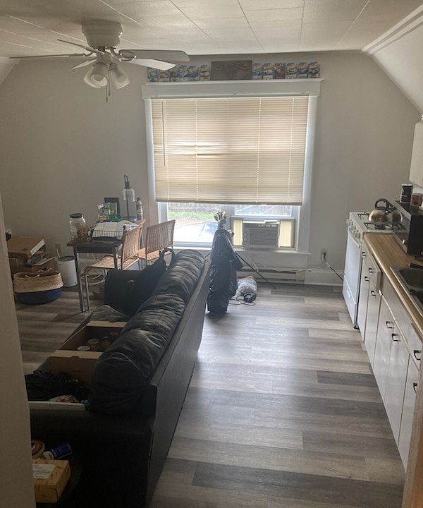 2nd image of 605 W White St #4