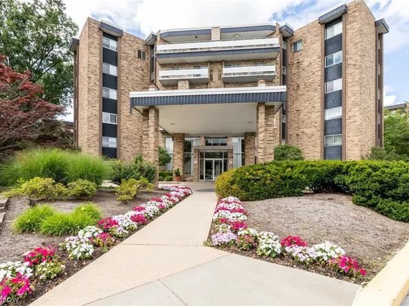 2112 Acacia Park Dr APT 625, Lyndhurst, OH 44124