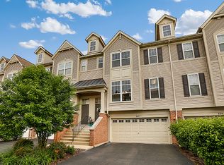 341 N Commerce St, Aurora, IL 60504