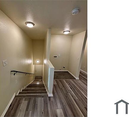 3rd image of 926 W 78th St
