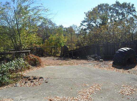 2nd image of 625 3rd St