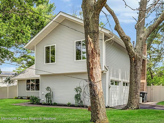3rd image of 948 Fairview Dr