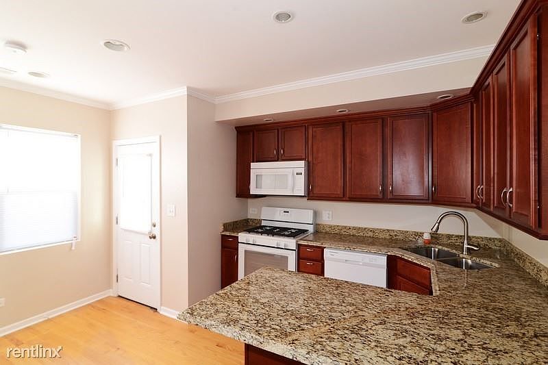 1st image of 3234 N Hamlin Ave