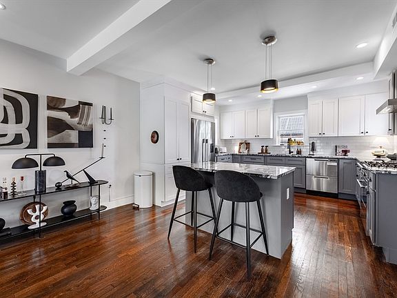5th image of 57 Walnut St #2