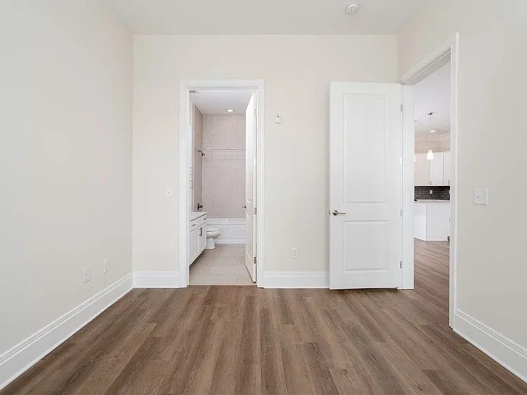 Harrison Park Apartments — Photo 14