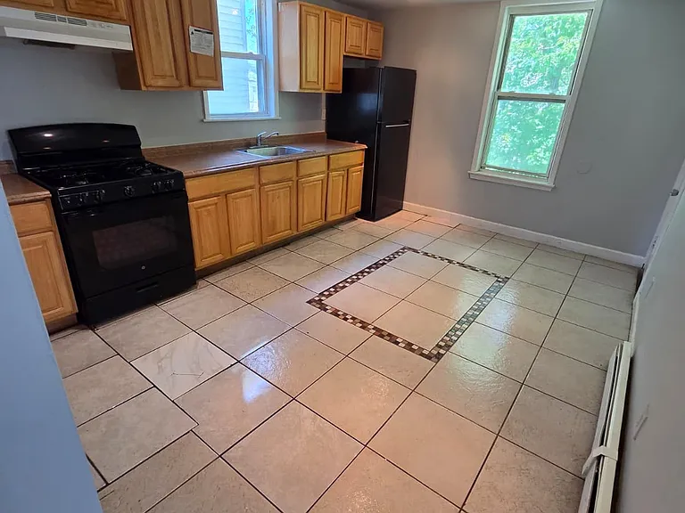157 Hobson St #1A — Photo 7