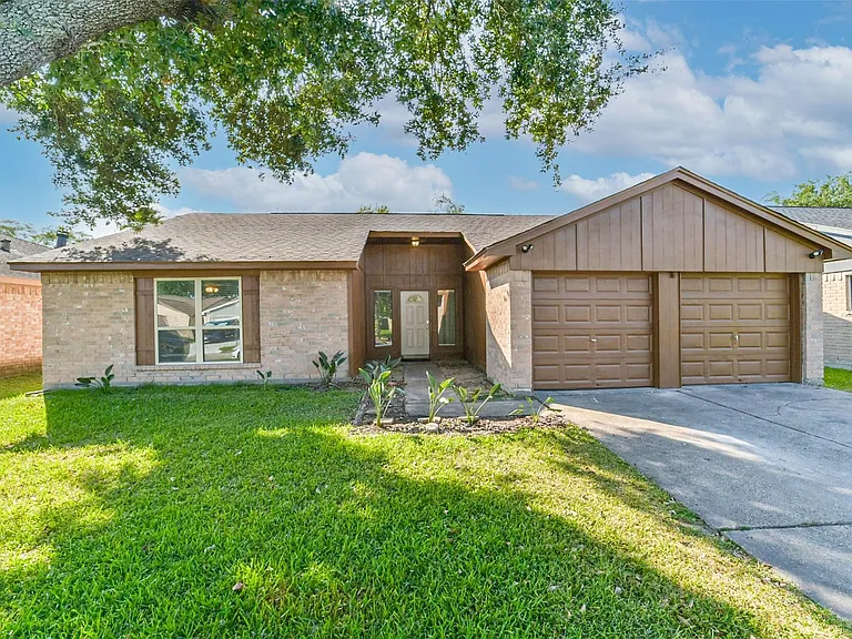 2406 Pilgrims Bend Dr — Photo 4