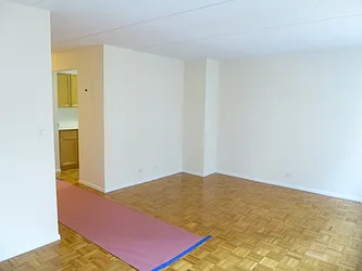 Rented by Siderow Residential Group