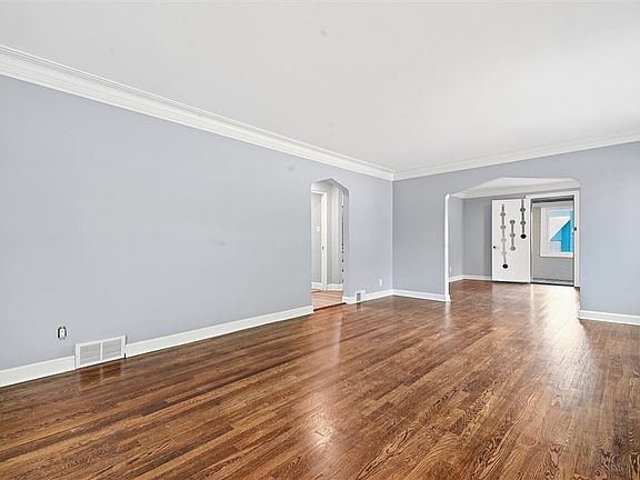 3rd image of 668 Rodi Rd