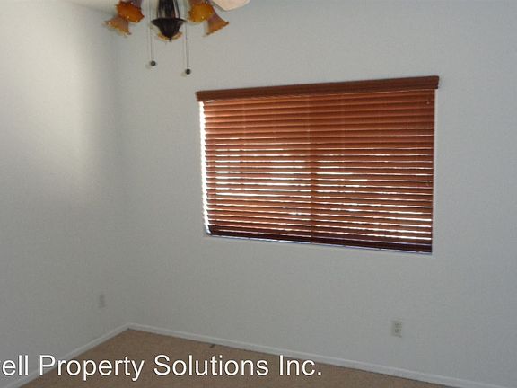 3rd image of 5433 W Sunland Ave