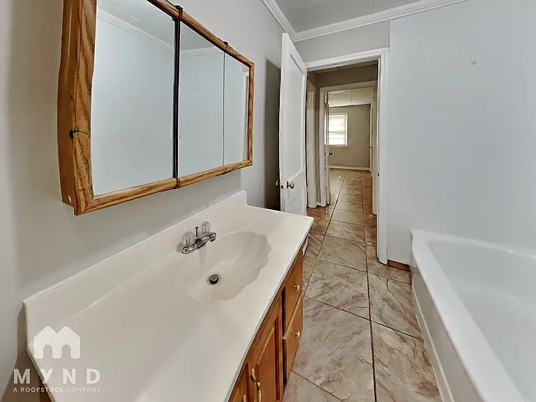 1256 S Willow Ln — Photo 10
