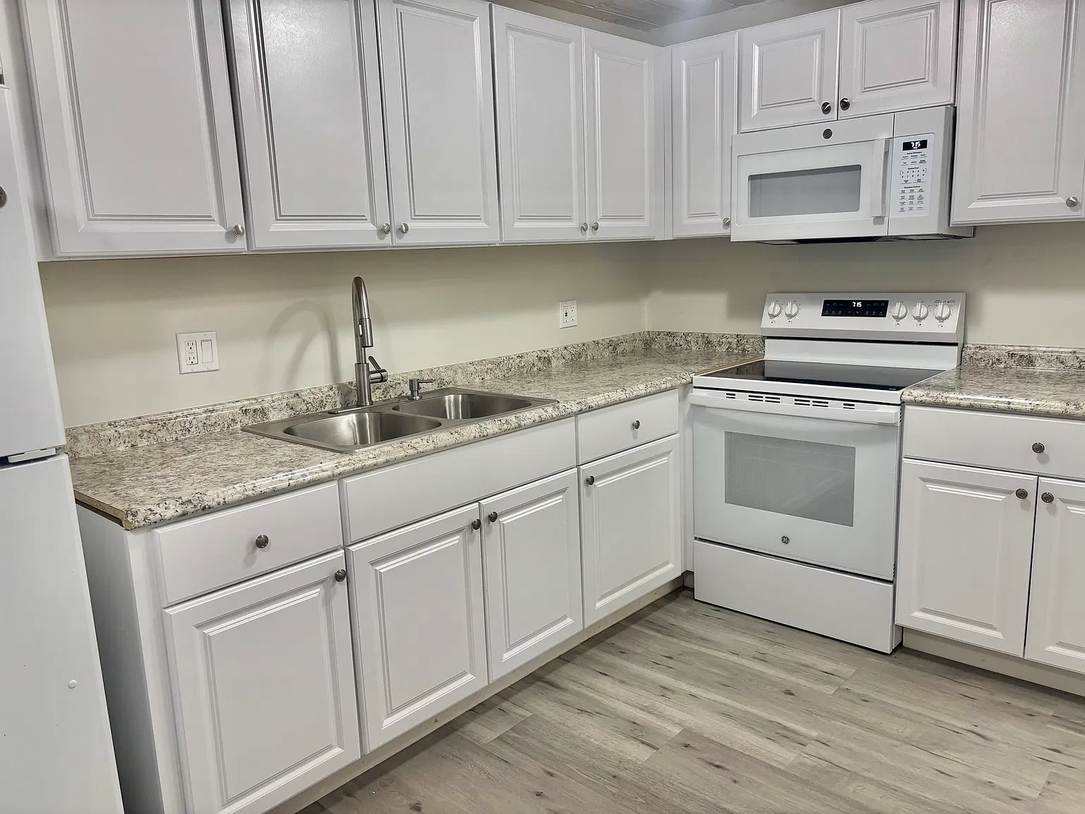 2 bed, 1100 sqft, $2,000 — Photo 1