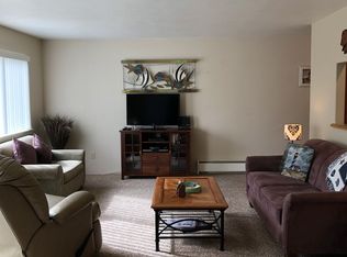 1445 Seacrest Ln APT 3, Brookings, OR 97415