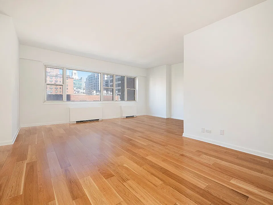 60 E 8th St #6J