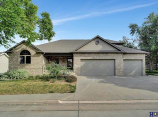 6930 Forest Lake Blvd, Lincoln, NE 68516