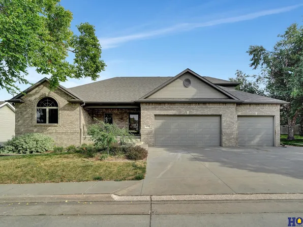 6930 Forest Lake Blvd, Lincoln, NE 68516