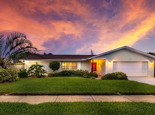 640 Poinsetta Dr, Satellite Beach, FL 32937