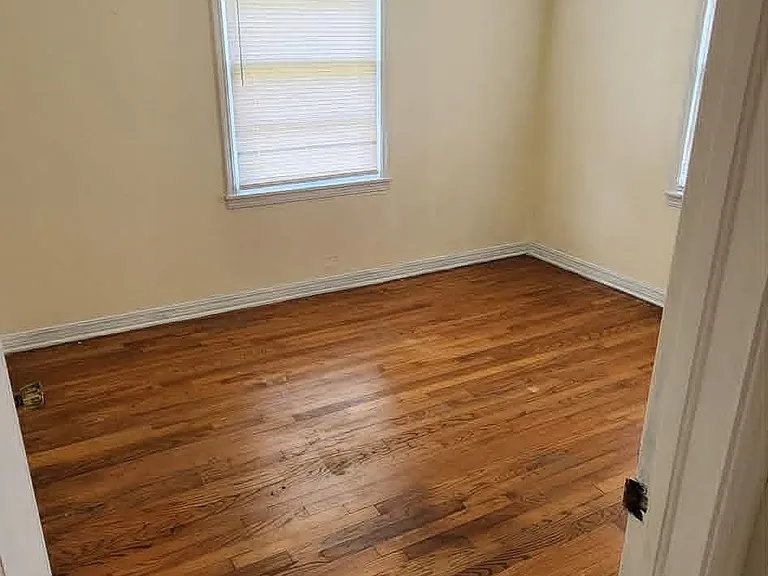 260 E Coe Dr — Photo 8