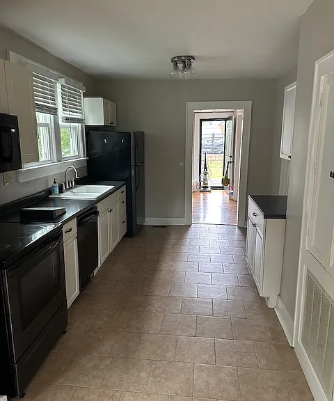 2327 Cedar Ln — Photo 8