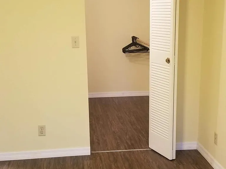 2000 Springdale Blvd #203 — Photo 10