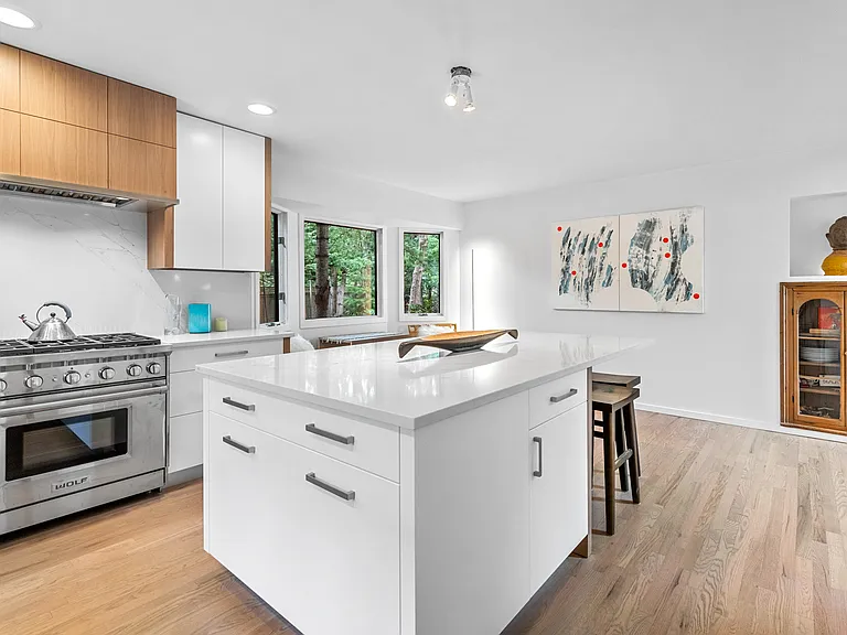 10 Whale Rock Ln — Photo 4