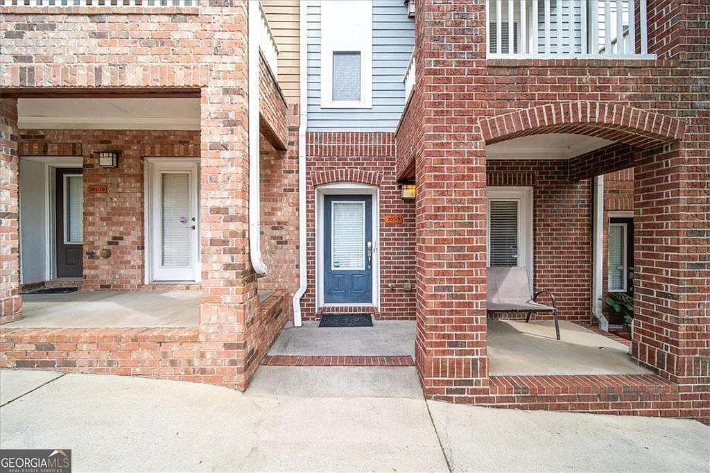 3 bed, 3.5 bath, $2,695 — Photo 2