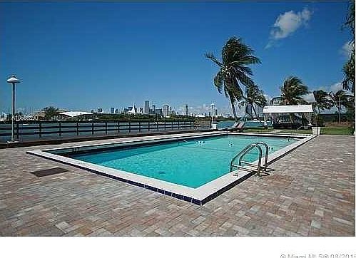 3rd image of 1120 Venetian Way APT 2D