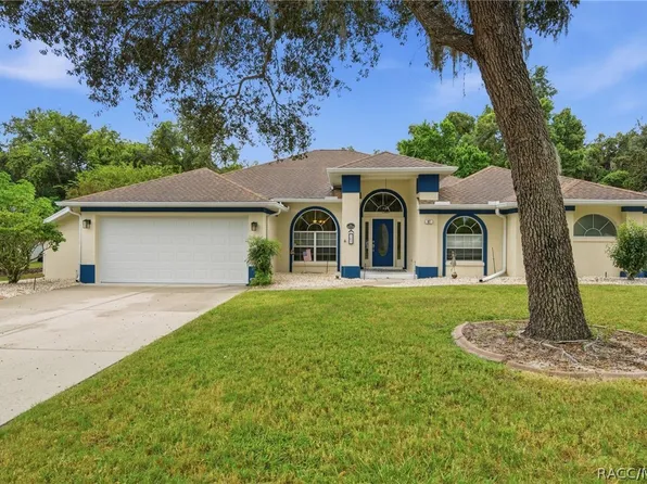 67 Greentree St, Homosassa, FL 34446