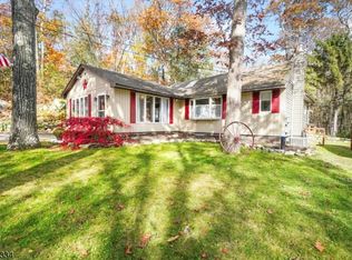 20 Quinton Rd, Hewitt, NJ 07421