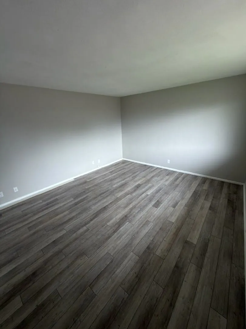Building Photo - 603 W Clay St #18