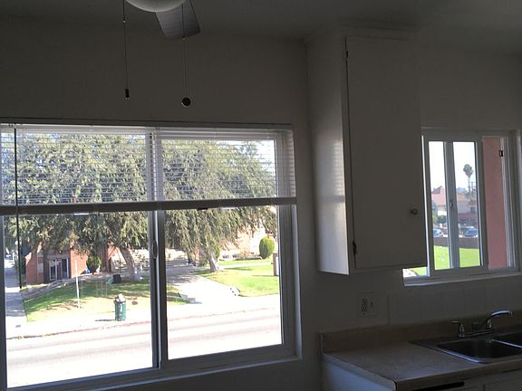 2nd image of 2450 W Washington Blvd APT 4