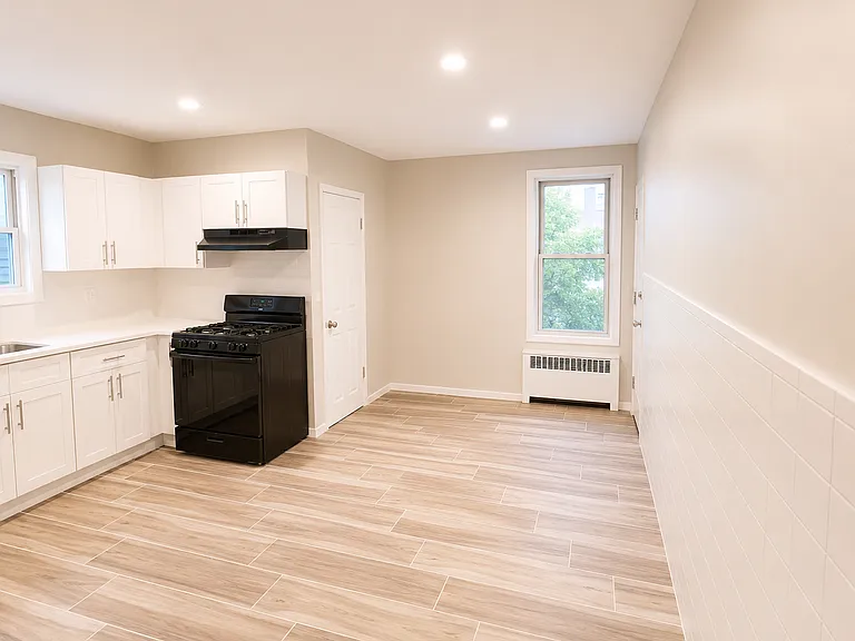 26 Finlay Pl #1 — Photo 2